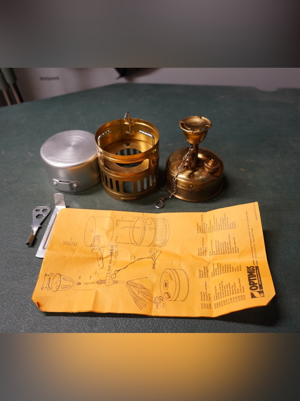OPTIMUS SVEA 123 Stove Classic White Gas Burner Light Solid Brass Can Fuel